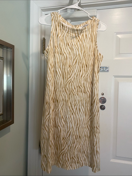 Tommy Bahama Dresses & Skirts - Tommy Bahama Sleeveless Zebra-Print Dress in Beige and White